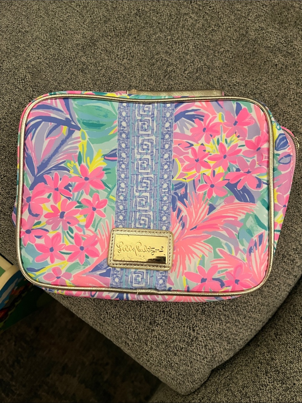 Lilly Pulitzer Multicolor Pink Floral lunch bag with Gold Plaque